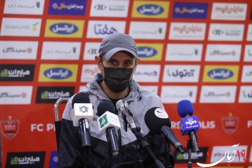 گلمحمدی از سرمربیگری پرسپولیس استعفا داد!