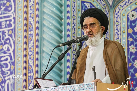 خطیب جمعه قم: دولت از گرانی‌های سرسام‌آور غفلت نکند
