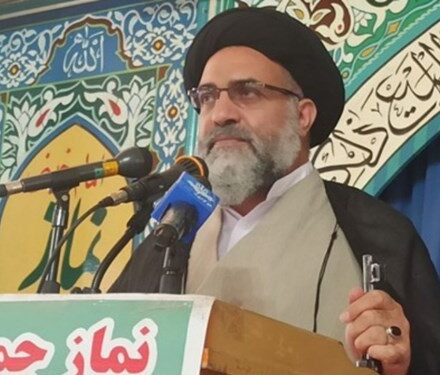 انتقاد امام جمعه یاسوج از بهره‌وری ضعیف در کهگیلویه و بویراحمد/حسینی: در برخی نقاط کشور از بیابان «زر» درو می‌کنند!