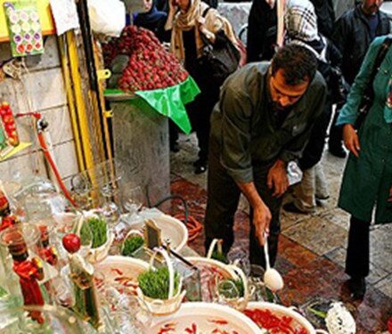 بازار عیدانه دهدشت رهاتر از همیشه/وعده تنظیم بازارعملی نمی‌شود