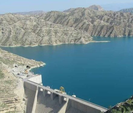 رهاسازی بیش از ۱۴۷ میلیون مترمکعب آب از سد کوثر/ ۸۹ درصد مخزن سد پر شد