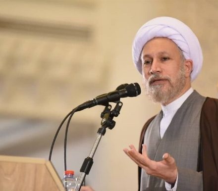 امام جمعه شیراز: اگر برخی از اتفاقات در جامعه روی می‌دهد و نیروهای انقلابی غیرتی می‌شوند، اتفاق بسیار خوبی است اما اقدام صحیح‌تر آن است که اجازه تکرار چنین اتفاقاتی را ندهیم