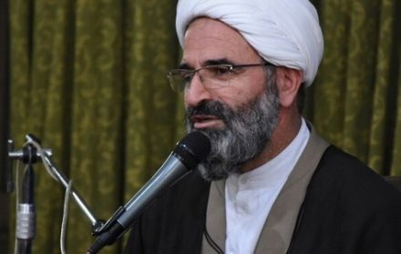 امام جمعه سمنان: اینکه افرادی برای تماشای آسمان شب به کویر بروند، اما اتفاقات دیگری رخ دهد، پذیرفتنی نیست