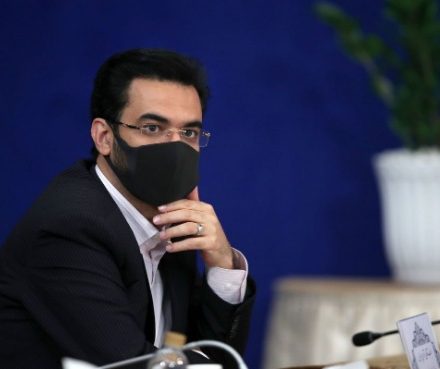 کنایه آذری جهرمی به خودروسازان؛ اگر عرضه مثل بازار الاغ بود، قیمت خودرو اینگونه نبود