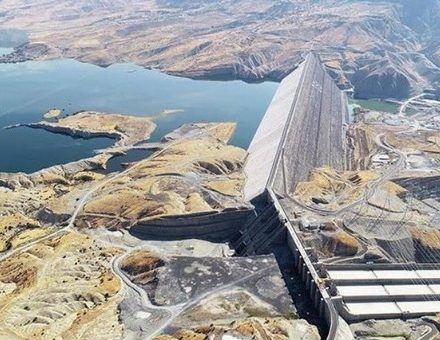 عضو انجمن هیدروپلیتک ایران: ترکیه با ساخت ۹۰ سد بر سرشاخه اصلی ارس، ۳ استان ایران را تبدیل به بیابان میکند؛ به هیچکس هم پاسخگو نیست / اگر به این موضوع توجه نشود کشور با مشکلات امنیتی روبهرو خواهد شد