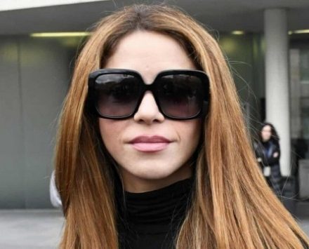 ناراحتی پیکه از عکس شکیرا: آهنگ جدید در راه!