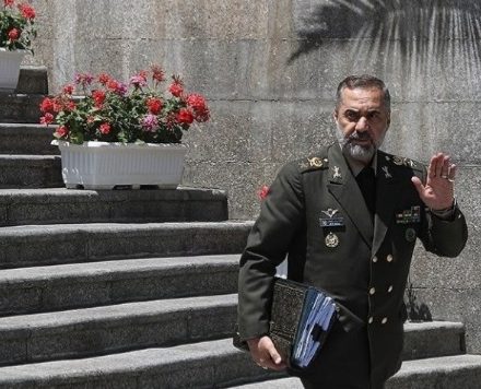 واکنش وزیر دفاع به شایعه تولید مشترک ناو با روسیه: ما خودمان تولید کننده ناوشکن هستیم اما ممکن است از دانش آنها هم استفاده کنیم