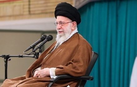 رهبر انقلاب خطاب به نمایندگان مجلس: در تنظیم رابطه با دولت نگاهتان همکاری و همافزایی باشد