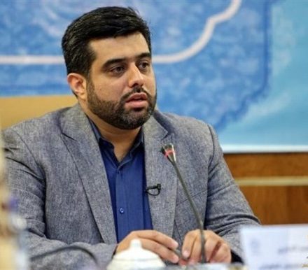 توضیح وزارت ارشاد درباره ممنوعیت کار برخی خواننده‌ها: احتمال بروز مشکلاتی در زمینه فعالیت‌های موسیقایی بدیهی است، راه حل، مراجعه به دفتر موسیقی وزارت ارشاد است / در هر برهه زمانی، اگر ملاحظه‌ای وجود داشته باشد با خواننده و تهیه‌کننده مربوطه در میان گذاشته خواهد شد