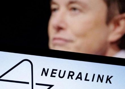 احیای بینایی و تحرک افراد معلول با وصل کردن مغز به کامپیوتر؛ شرکت تراشه‌های مغزی ایلان ماسک برای شروع آزمایش‌ها مجوز گرفت