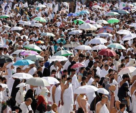 فیلمی تاریخی از زائران در عرفات سال ۱۳۱۷