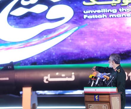 فیلم/ جزئیاتی از موشک فتاح از زبان سردار حاجیزاده