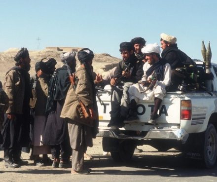 روزنامه جمهوری اسلامی: طالبان با تبانی آمریکا روی کار آمده/ عده ای به اشتباه،آنها را تطهیر کردند