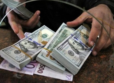 دبیر کل کانون صرافان ایران: دلار هفت نرخی شده است