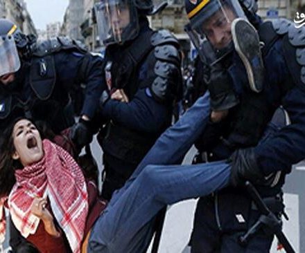 فیلم/ برخورد محترمانه پلیس فرانسه با زنان معترض!