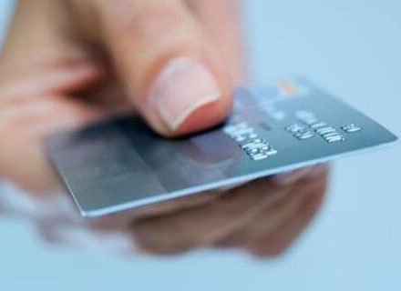 فیلم/دریافت حقوق در ازای اجاره کارت بانکی!