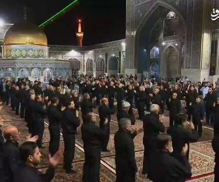 فیلم/ عزاداری زیبای یزدی‌ها در حرم رضوی