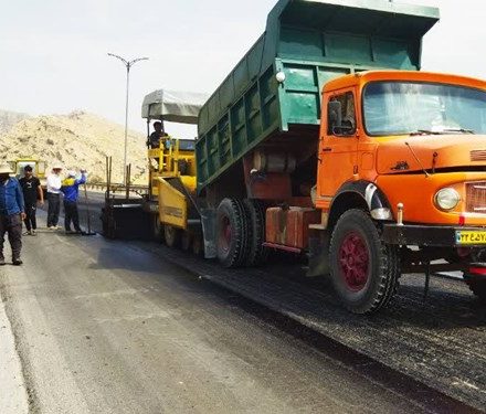 تشریح اقدامات راهداری دولت سیزدهم در گچساران از ساخت پل تا خط‌کشی جاده