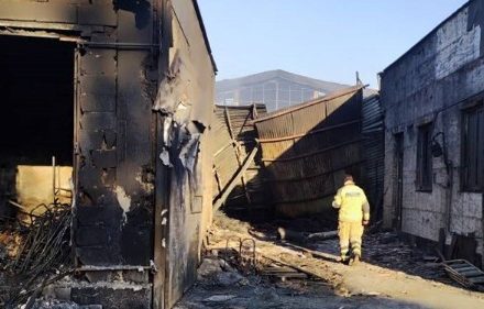 فوت ۲ نفر در آتش‌سوزی انبار پلاستیک خاورشهر تهران