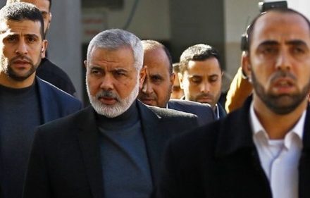 دور جدید مذاکرات حماس با اسرائیل برای آتش بس در غزه و مبادله اسرا؛ اسماعیل هنیه در رأس هیاتی به مصر می‌رود