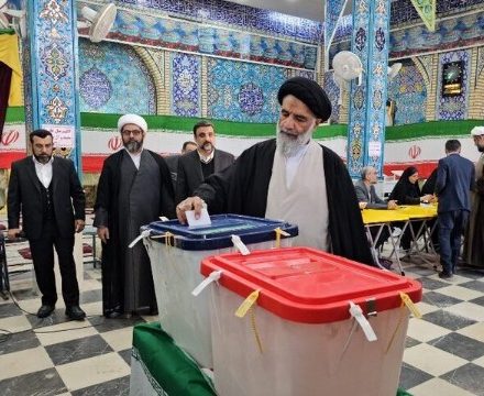 امام جمعه اهواز: باید به انتخابات به عنوان تکلیف الهی نگاه کنیم، گلایه‌ها را کنار بگذاریم