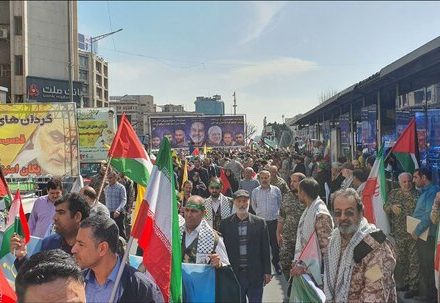 آغاز رسمی راهپیمایی روز قدس در سراسر کشور/ تشییع پیکر شهدای راه قدس در میدان فردوسی