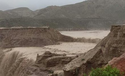 فیلم/ شکسته شدن ۲ سد خاکی در شهرستان زیرکوه