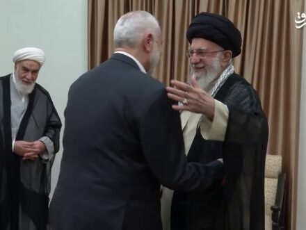 فیلم/ آخرین دیدار شهید هنیه با رهبر انقلاب