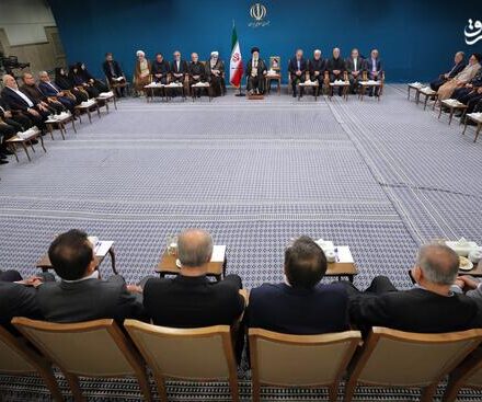 فیلم/ ماجرای هدیه ای که در حسینیه امام خمینی به اعضای دولت داده شد