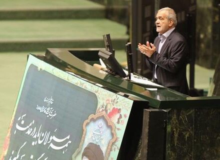 فیلم/ شعرخوانی پزشکیان در پاسخ به انتقادات برخی نمایندگان