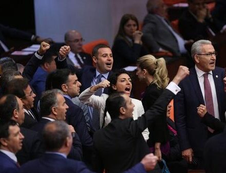 فیلم/ درگیری در پارلمان ترکیه