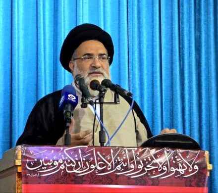 امام جمعه یاسوج:جرم ملت ایران تنها رهایی از بردگی آمریکا بود