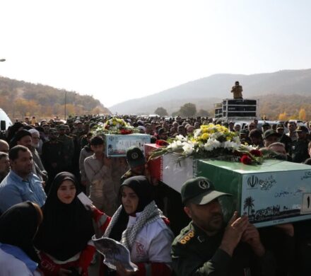 پیکر ۶ شهید گمنام دوران دفاع مقدس وارد یاسوج شد