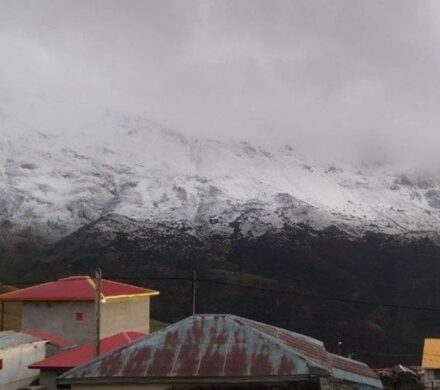 نخستین برف پاییزی ارتفاعات گلستان را سفیدپوش کرد