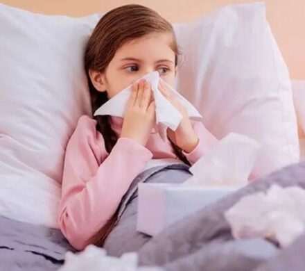 تب ناگهانی و بدن درد شدید نشانه آنفلوآنزاست؛ نه آلودگی هوا