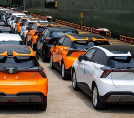 گزارش دیوان محاسبات از فرصت‌‌سوزی وزارت صمت در واردات خودروی برقی و هیبریدی