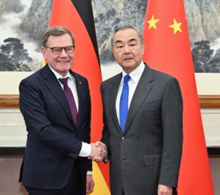 تأکید وزیر خارجه چین بر حق حاکمیت پکن بر تایوان