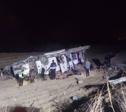 واژگونی یک دستگاه اتوبوس در محور یاسوج اصفهان با ۱۳ مصدوم