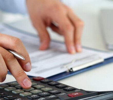 پرداخت پاداش و اضافه‌ کار به کارمندان دولت مبتنی بر عملکرد می‌شود