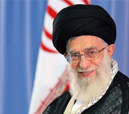 بیانیه دیپلماتهای ایرانی در حمایت از رهبر انقلاب