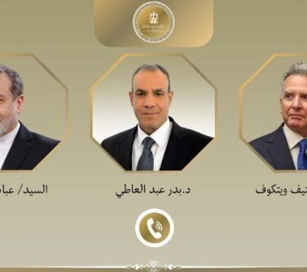 وزیر خارجه مصر با عراقچی و ویتکاف تماس گرفت