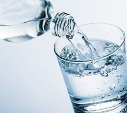 چگونه با نوشیدن آب، سوخت‌وساز بدن را افزایش دهیم؟