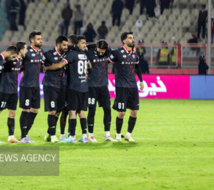 شکست تلخ پرسپولیس مقابل فولاد/ سقوط آزاد صدرنشین با تفکرات «اوسمار»!